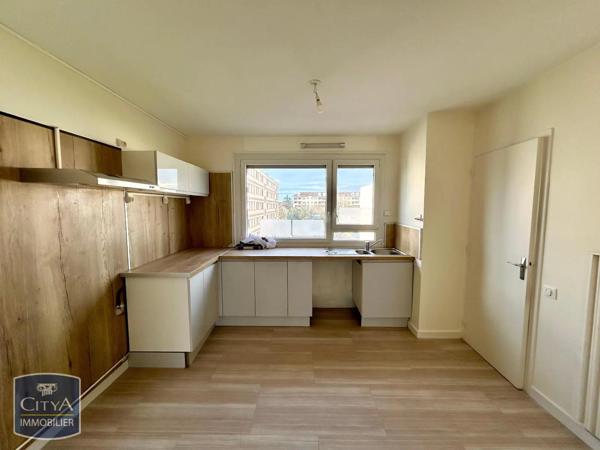 Appartement à louer 4 pièces 77.45m²