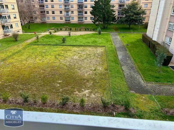 Appartement à louer 4 pièces 77.45m²