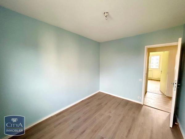 Appartement à louer 4 pièces 77.45m²