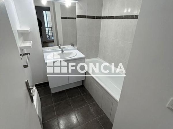 Location Appartement 2 pièces 43.77 m² - RUE L'HOTEL DES POSTES Longjumeau 91160