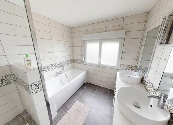 Maison à vendre    5 pièces •  Maizières-lès-Metz