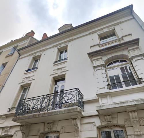 Appartement 4 pièces 95m² à vendre Vichy 03200 Hôtel de ville 109000€ - Micro.immo