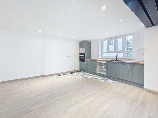 Maison rénovée à vendre de 5 pièce(s) à Boissy le Châtel