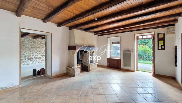 Maison à rénover avec potentiel et dépendances