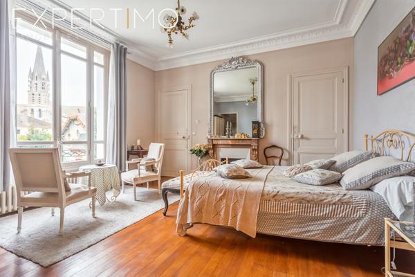 Étampes (91150) Élégante demeure bourgeoise au cœur du centre historique d’Étampes