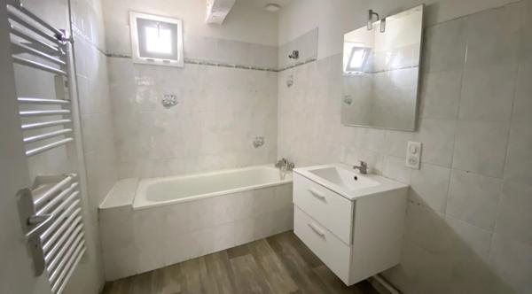 Vente Maison de village 5 pièces 98 m2 à Beauce la Romaine