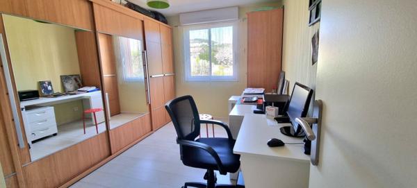 TRES AGREABLE DEMEURE DE PLAIN PIED DE 76 M2 LOVEE DANS UN CADRE BUCOLIQUE