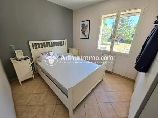 Vente                                                      Maison
                        
                     6 pièces                      120 m2                     à Saint-Pierre-du-Perray