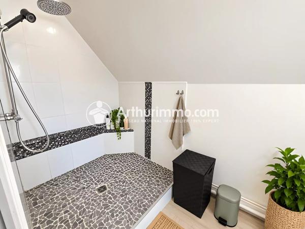 Vente                                                      Maison
                        
                     6 pièces                      120 m2                     à Saint-Pierre-du-Perray