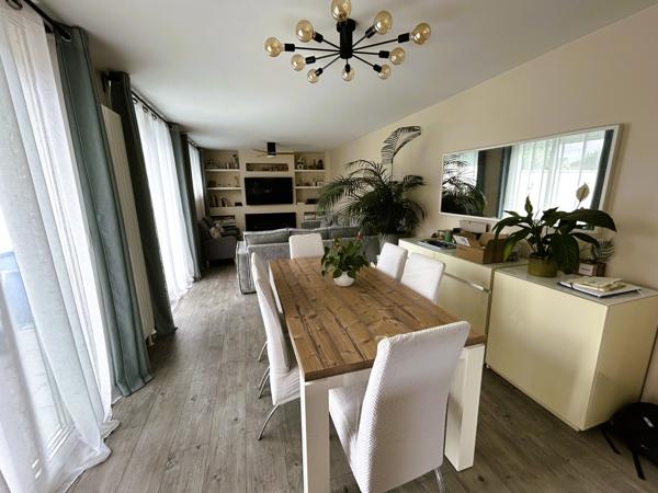 MAISON DE PLAIN-PIED RENOVEE 3 CHAMBRES GARAGE JARDIN