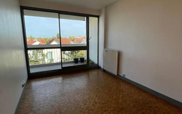 Appartement à vendre    5 pièces • 90,59 m2 Joinville-le-Pont