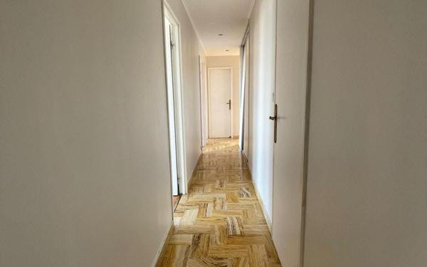 Appartement à vendre    5 pièces • 90,59 m2 Joinville-le-Pont