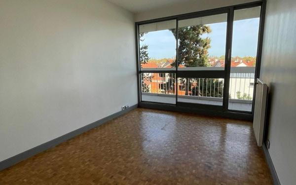 Appartement à vendre    5 pièces • 90,59 m2 Joinville-le-Pont