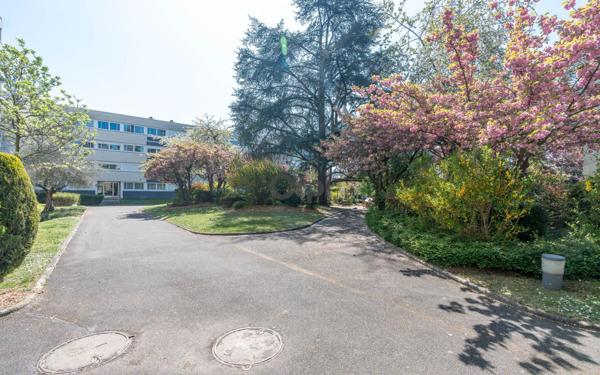 Appartement à vendre    5 pièces • 90,59 m2 Joinville-le-Pont