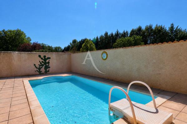 VILLA AVEC PISCINE JARDIN PAYSAGE ET GARAGE AU CALME ABSOLU