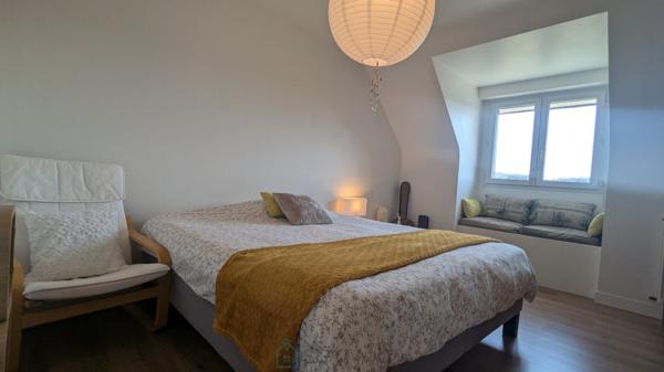 Belle propriété familiale avec piscine chauffée et vue dégagée