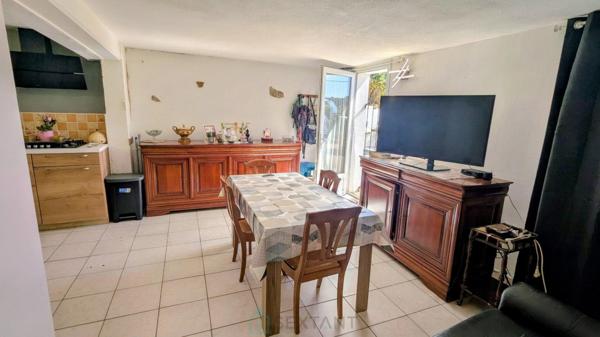 Belle propriété familiale avec piscine chauffée et vue dégagée