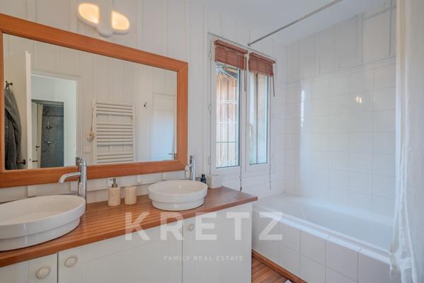 Mérignac, limite Caudéran : Maison 5 chambres avec piscine, entre charme Arcachonnais et esprit Ferr