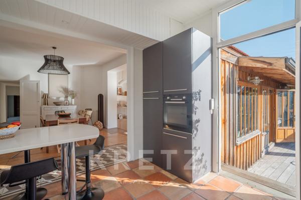Mérignac, limite Caudéran : Maison 5 chambres avec piscine, entre charme Arcachonnais et esprit Ferr