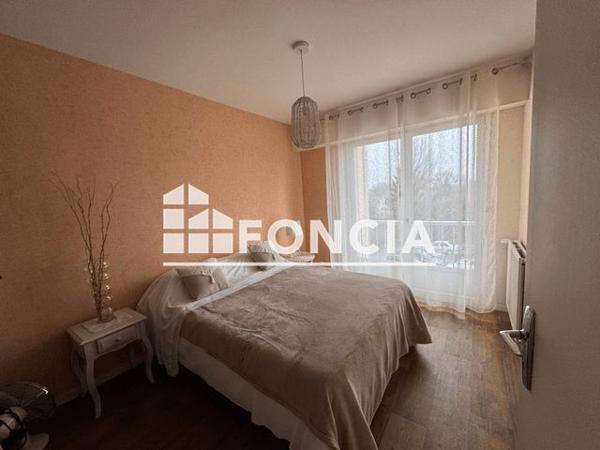 Location Appartement 5 pièces 95.2 m² - 26 ET 32 RUE DES CAPUCINS Saumur 49400