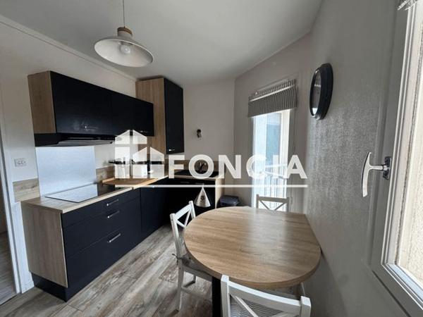 Location Appartement 5 pièces 95.2 m² - 26 ET 32 RUE DES CAPUCINS Saumur 49400