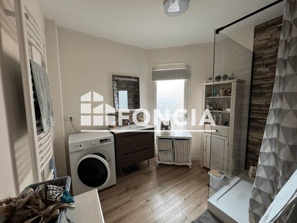 Location Appartement 5 pièces 95.2 m² - 26 ET 32 RUE DES CAPUCINS Saumur 49400