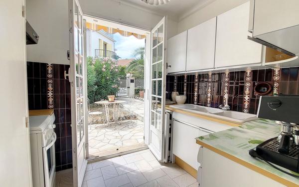 Maison à vendre    5 pièces • 132 m2 Villeneuve-Loubet