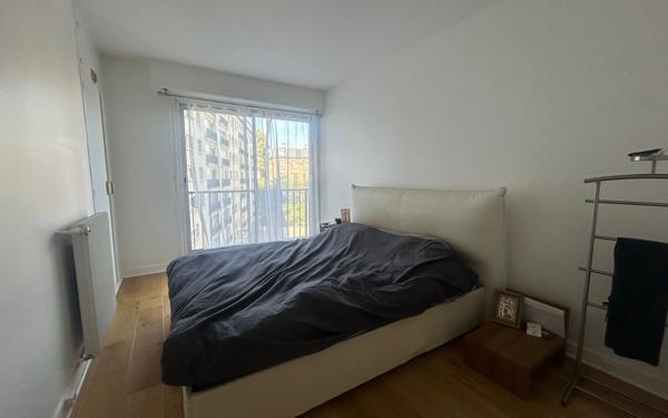 Appartement à louer    3 pièces • 86 m2 Paris 13