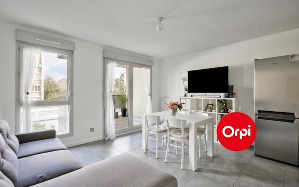 Appartement à vendre    2 pièces • 42,29 m2 Saint-Priest