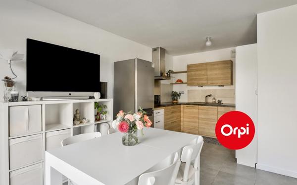 Appartement à vendre    2 pièces • 42,29 m2 Saint-Priest