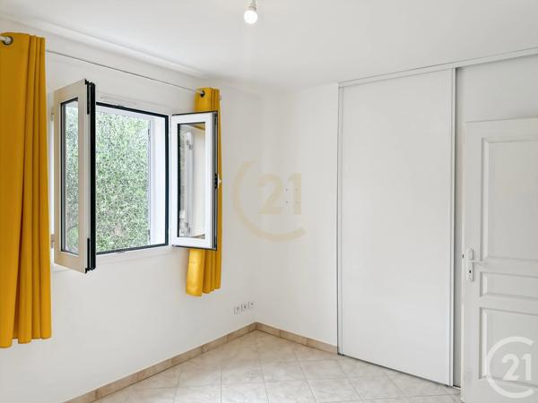 Appartement T3 à vendre  3 pièces - 77,29 m 2   L ILE ROUSSE  - 202