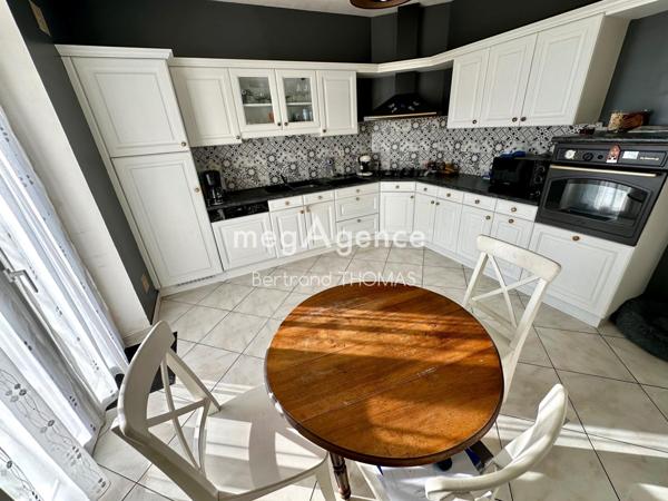 Maison à Pontorson, 50170 - 5 pièces 115m²