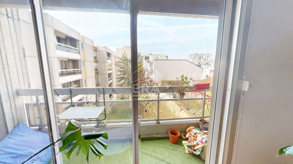 Appartement Paris 3 pièces 72 m2 avec balcon