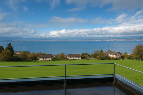 Appartement à vendre 4 pièces Attique Traversant avec Vue Imprenable sur le Lac Léman EVIAN LES BAINS (74)