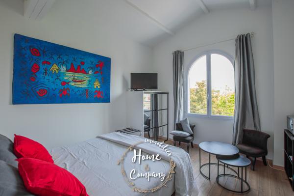 Maison
                                                                                                                                                                                                                                                                                                                        6 pièce(s)                                                                                                                                                                                                          4 chambre(s)                                                                                                                                                                                                          203.63  m²