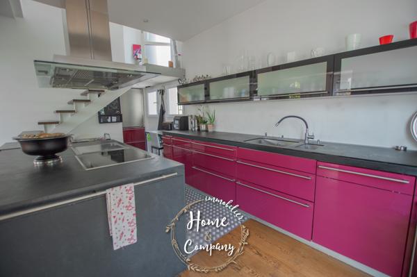 Maison
                                                                                                                                                                                                                                                                                                                        6 pièce(s)                                                                                                                                                                                                          4 chambre(s)                                                                                                                                                                                                          203.63  m²