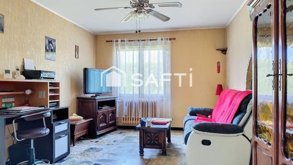 Maison avec dépendance au centre de Pont-de-Veyle