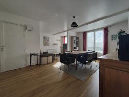 TRES BEL APPARTEMENT F3 DE 65 M² AVEC CAVE ET BALCON ENTIEREMENT REFAIT A NEUF DANS RESIDENCE DE STANDING Beauvais (60000)