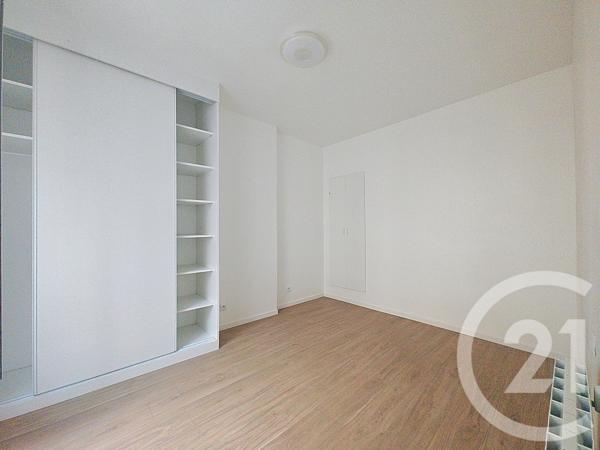 Immeuble à vendre  206,75 m2 ST DENIS - 93