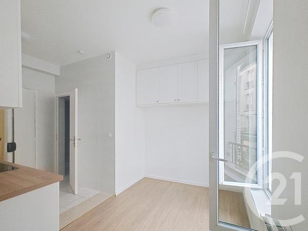 Immeuble à vendre  206,75 m2 ST DENIS - 93