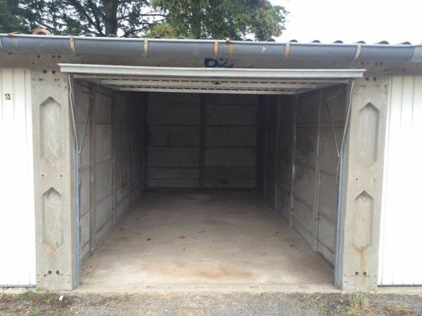 Stationnement à louer  •  11 m2 Nevers