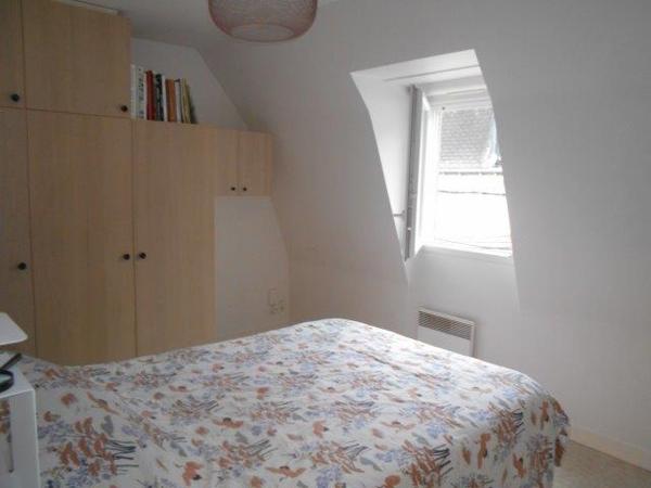 Appartement maison de ville en duplex, de type T3, offrant une surface habitable de 71 m², hyper centre ville