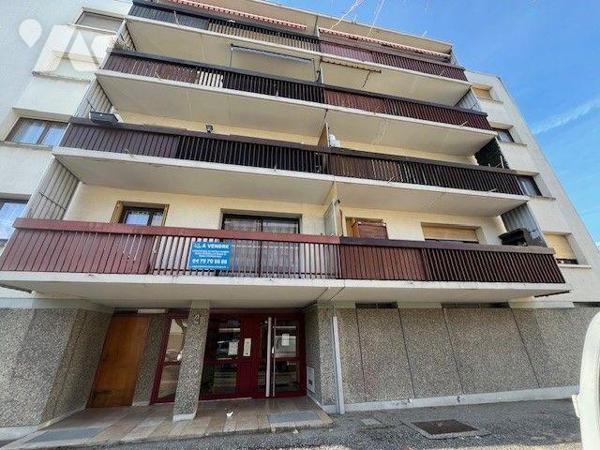 Appartement à Vendre à Bassens type 4

Cet appartement de type 4 offre un beau potentiel d'am...