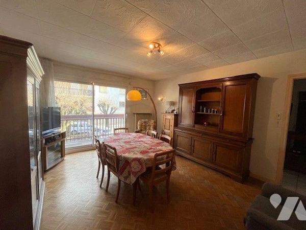 Appartement à Vendre à Bassens type 4

Cet appartement de type 4 offre un beau potentiel d'am...