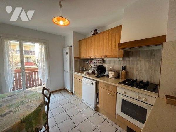 Appartement à Vendre à Bassens type 4

Cet appartement de type 4 offre un beau potentiel d'am...