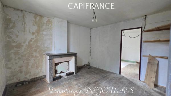 Ardèche, Vallée de l'Eyrieux, à St Sauveur de Montagut au coeur du village Maison à vendre de 105 m² avec terrain attenant 160m²