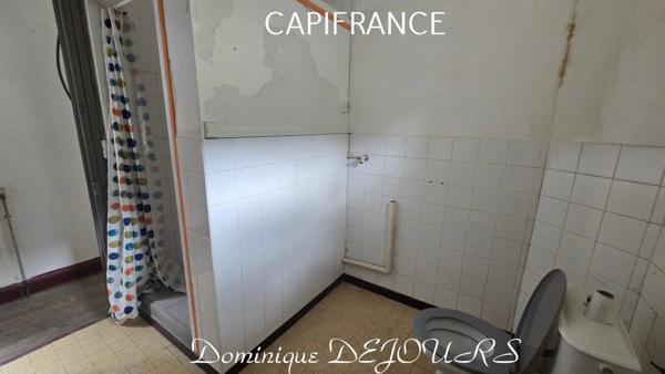 Ardèche, Vallée de l'Eyrieux, à St Sauveur de Montagut au coeur du village Maison à vendre de 105 m² avec terrain attenant 160m²