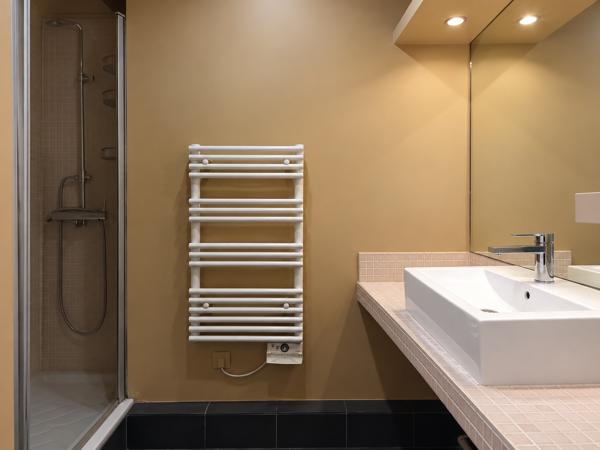 Appartement
         2 pièces
        - 33 m² Exclusivité 437 000 € *