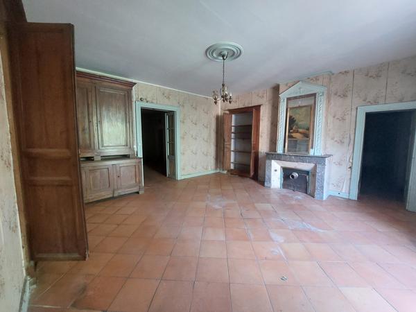 Maison bourgeoise 350 m2 avec jardin 2000 m2 en bordure du Canal