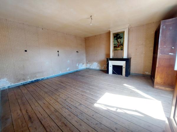 Maison bourgeoise 350 m2 avec jardin 2000 m2 en bordure du Canal